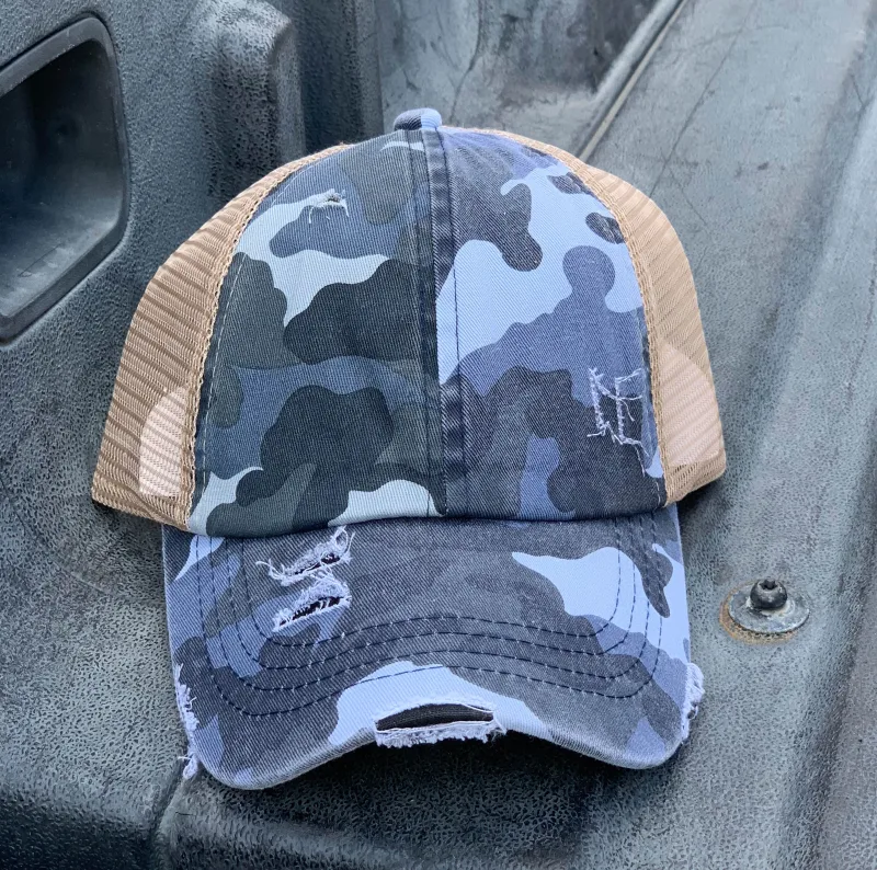 Autentisk blå camouflage CC Beanie CrissCross high ponytail trucker hat camo distressed wash denim