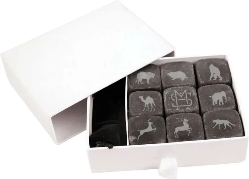 9-delad whiskysten-set i basalt, 1" x 1", med valfri lasergravyr